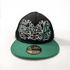 Cappello Y2K Atlanta Braves Paisley verde e nero New Era 59 Fifty Fitted taglia 7 5/8 - Foto 1 di 18