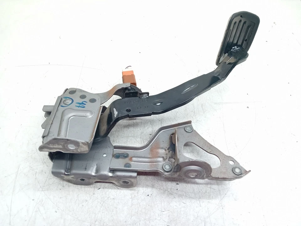 E001046X11 BRAKE PEDAL / 2658710 FOR NISSAN QASHQAI J10 TEKNA - Image 1 of 4