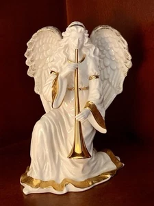Roman Inc 2001 Engel mit Horn & Flügeln Weißgoldrand - Bild 1 von 7