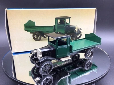 Conrad 1/43 ~ 1928 Volvo Flat Bed Truck ~ Boxed - Image 1 of 4