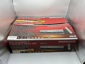 Magnavox DVD VCR Recorder Kombi VHS DVD Player ZV420MW8 NEU Open Box 2007 - Bild 1 von 16