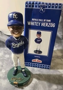 Whitey Herzog Bobblehead - Kansas City Royals SGA 14/08/21 NUEVO EN CAJA - Imagen 1 de 17