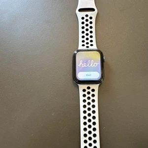 Apple Watch Series 6 44MM Aluminum A2294 - Zdjęcie 1 z 7