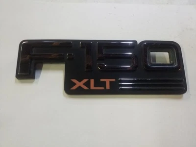 Emblema guardabarros XLT F-150 | Se adapta a 92 93 94 95 96 97 Ford F150 Foto 1 de 4