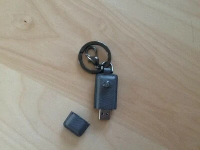 Clef USB 4 Go Giorgio Armani  - Photo 1/2