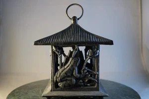 Vintage Gusseisen Frosch Teich Pagode Windlicht/Kerzenhalter Garten/Terrasse Deko - Bild 1 von 8