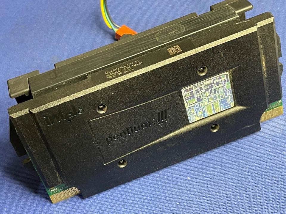 Intel Pentium III 450MHz Slot 1 Processor with Heatsink and Fan UOS Rare QTY-1 - Image 1 of 4