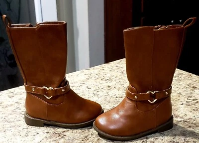 Botas The Children's Place Niña Hebilla Corazón Marrón Talla 5, Usadas Una Vez, Tan Lindas  Foto 1 de 4