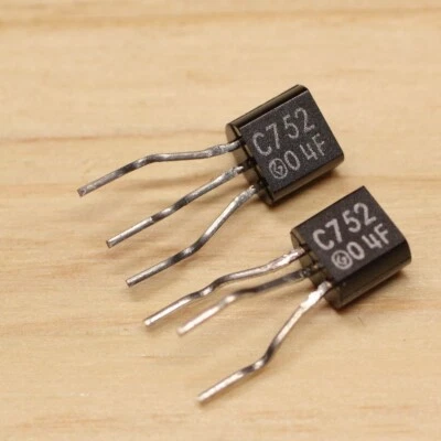 20pcs 2SC752 G  C752(G) Toshiba NPN Ultra High Speed Switching Transistors TO92 - Image 1 of 3