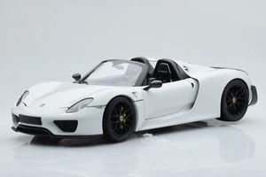 113062443 Porsche 918 Spyder Weissach Package White With Black Wheels Minichamps - Picture 1 of 9