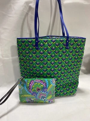 Lote de 2 piezas de bolso de mano Vera Bradley con patrón de cachemira esmeralda y muñeca con lentejuelas Foto 1 de 4