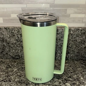 YETI 64 OZ PITCHER WITH DURASIP CERAMIC LINING & LID KEY LIME - Picture 1 of 5