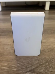 Ubiquiti Unifi UAP-AC-IW In-Wall 802.11ac Access Point, PoE, dwuzakresowe Wi-Fi - Zdjęcie 1 z 6