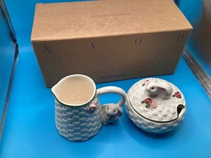 Nuevo juego de azúcar/crema Avon 1985 colección de regalo White Bunny  - Imagen 1 de 5