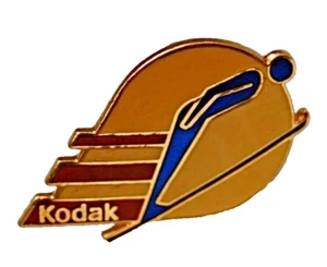 Pin de salto de esquí alpino * 1984 insignia olímpica de invierno Sarajevo Bosnia Kodak - Imagen 1 de 3