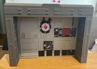 Death Star Hangar Droid Station Diorama 1:18 Star Wars TVC Scale Multi-Colour V1 - Image 1 of 4
