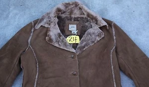 JUNE WINTER COAT/TOP Size - M. TAG NO. 21f - Picture 1 of 6