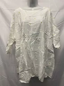 Women’s Plus Size Daisy Top • White • Size 2XL - Picture 1 of 3