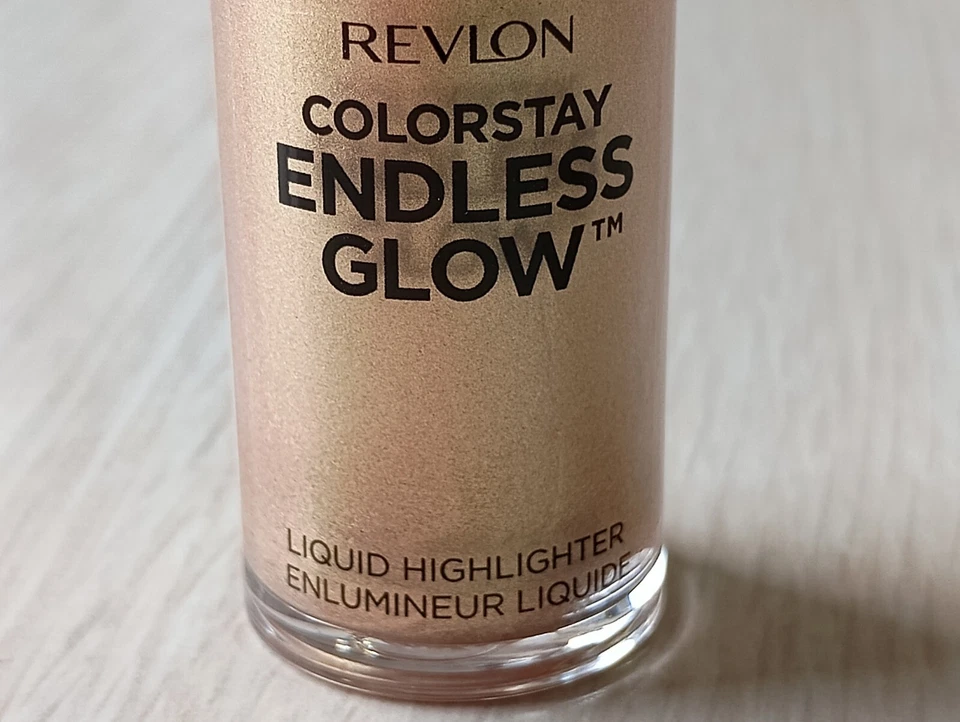 2 Revlon Colorstay Endless Glow Liquid Highlighter 003 gold - Image 1 of 4