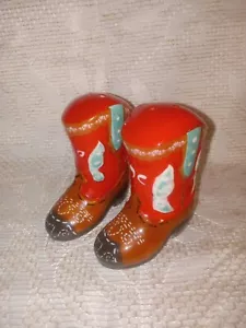 Pioneer Donna Sale E Pepe Shaker Set Western Ceramica Rosso Stivali Cowboy - Foto 1 di 4