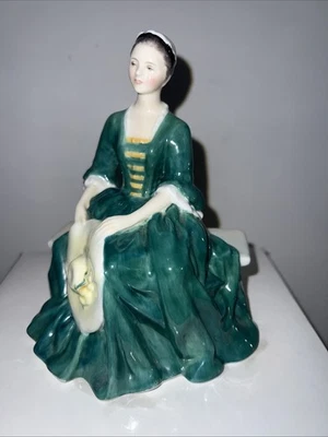 Royal Doulton "A LADY FROM WILLIAMSBURG"  #HN 2228 Bone China Figurine - Image 1 of 4