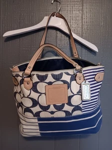 Coach Denim Patchwork Blu Navy Borsa a Tracolla in Tela Tote Top con Zip (A) - Foto 1 di 9
