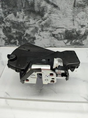 Atuador de trava de porta elétrica passageiro dianteiro lado direito FR para 2006-2012 Toyota RAV4 - Imagem 1 de 4