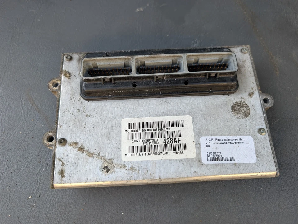 1999 99 吉普大切诺基 4.7 升 ECU ECM PCM 发动机电脑 56044428AF 56044428 — 第 1/1 张图片