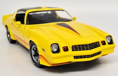 Greenlight 1/18 Chevrolet Camaro Z28 1980 Yellow Diecast Model Car - Image 1 of 4