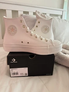 Converse Womens Chuck Taylor All Star NWT LEATHER Hi Top Sneaker Rubber Outsole - Picture 1 of 5