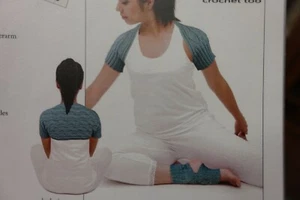 Knit One Crochet Too Knitting Pattern Yoga Shrug (S-M-L) & Socks  - Picture 1 of 1