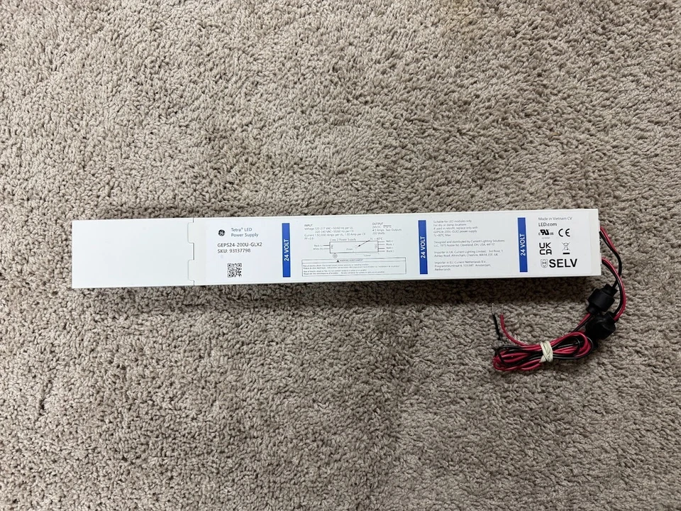 FUENTE DE ALIMENTACIÓN GE CURRENT TETRA LED GEPS24-200U-GLX2 / 93137798 Foto 1 de 4