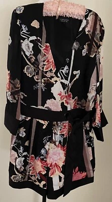TOPSHOP BNWOT  Floral Lined Polyester Play Suit  Size 10- Romania - image 1 of 4