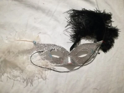 MASK MASCHERA DONNA nera CARNEVALE black dark argento piume charleston miss  - Immagine 1 di 4
