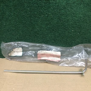 Tubo de tanque de combustible extra original Land Rover Defender 110 - NRC5414 - Imagen 1 de 2