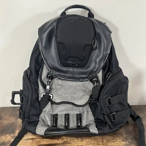 OAKLEY - Zaino per lavello cucina 17" zaino tattico escursionismo laptop metallo - Foto 1 di 8