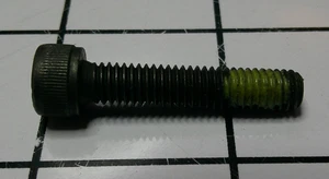 Vite originale Bostitch MSE6100-30 M6 x 1,00 x 30 per RN46 RN46-1 N80S - Foto 1 di 1