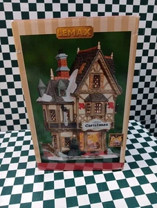 Lemax 2003 Tannenbaum Christmas Shoppe Caddington Village #35845 Ornament Decor - Bild 1 von 10