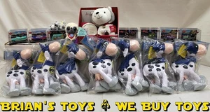 Lote Surtido de 17: Peluches DC Super-Pets Batcow, Coches Disney Store y Más Sin Reserva - Imagen 1 de 8
