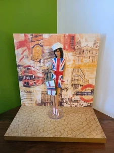 2012 NBDCC Barbie Souvenir British London The Grand Tour Herzstück  - Bild 1 von 9