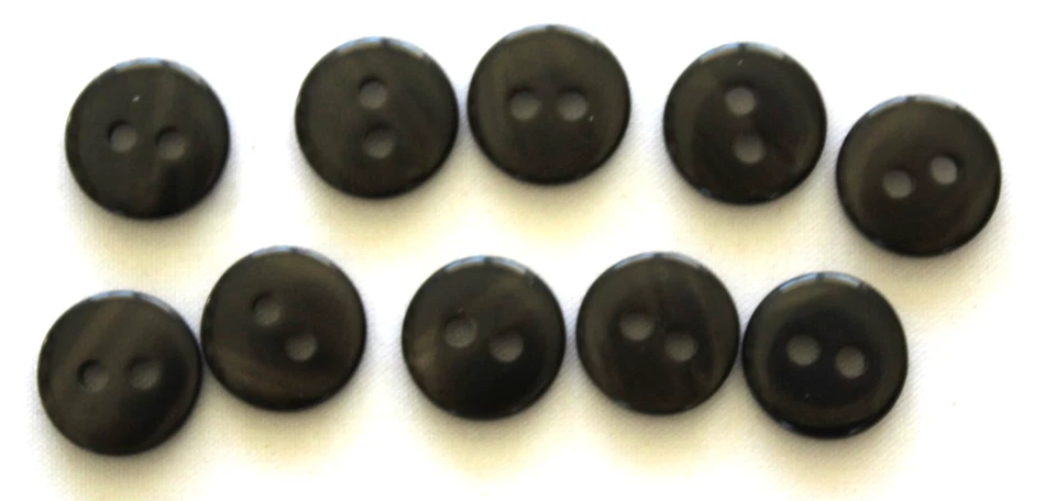 10 x  Brown, 2 Hole, 12mm  Beutron Plastic Buttons - Image 1 of 1