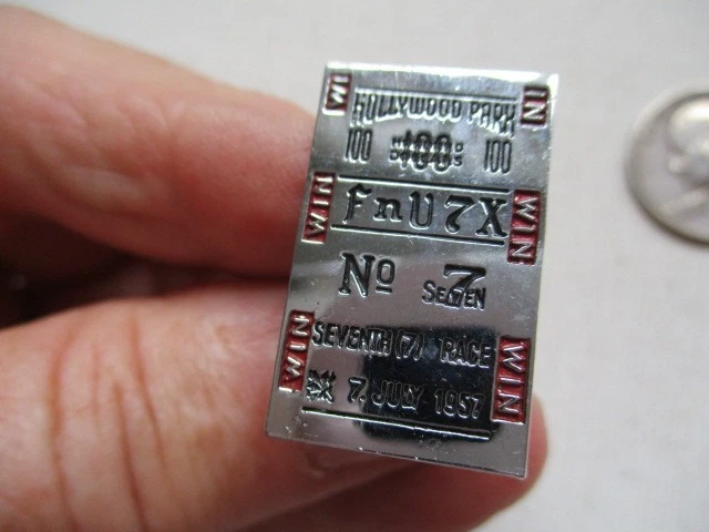 Gemelos de carreras de caballos de pura sangre vintage Hollywood Park 7 de julio 1957 Foto 1 de 4