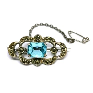1950s Brooch With Safety Chain. Baby Blue Glass Stone. Paste Rhinestones. - Picture 1 of 6
