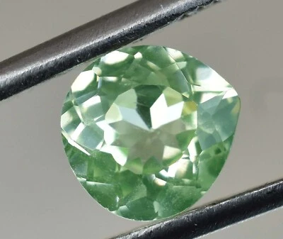 2,50 Ct Natürlicher Grüner Peridot Birnenform VVS Pak Edelstein AGL Zertifiziert - Bild 1 von 4