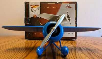 1932 LOCKHEED VEGA MODEL 5 DIE CAST METAL - JEFF GORDON COLLECTOR SERIES BANK - Image 1 of 4