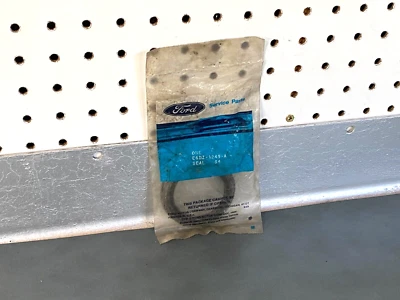 Sello de grasa para cojinete de rueda Ford OEM NOS E6DZ-1249-A Ford Mustang 1980-1993 Foto 1 de 3