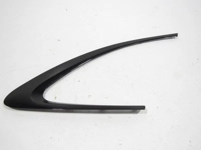 17-20 Jaguar F-Pace 2018 pasajero trasero derecho cuarto puerta ventana moldura | Foto 1 de 4