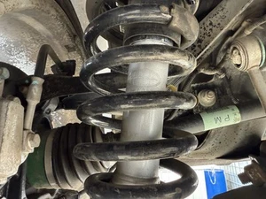Holden Caprice VE Strut set suspension STD FE2 - Picture 1 of 6