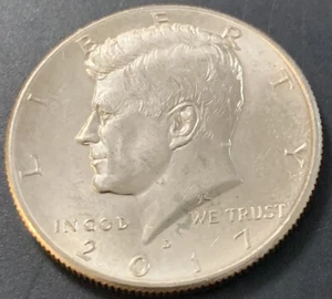 2017-D Kennedy Half Dollar Circulated - Picture 1 of 4