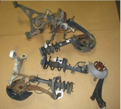 Conjunto de rodilla izquierda Ford Focus Driver 2009-2011 112 k millas OEM LKQ Foto 1 de 2